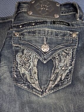 Miss Me Capris~sz 28💙Great For Spring⛱️ Summer Parties.🌞Concerts🌜.Events ✈️